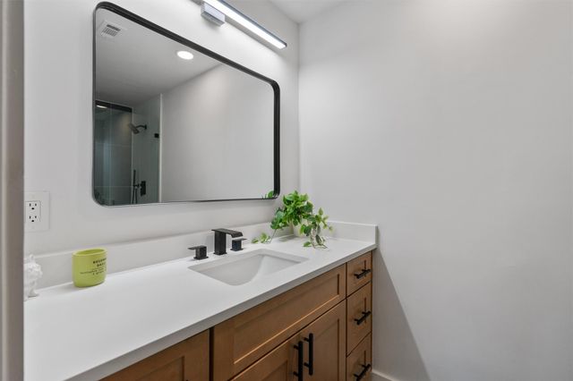 9009 Glenn LN, Austin, TX 78753