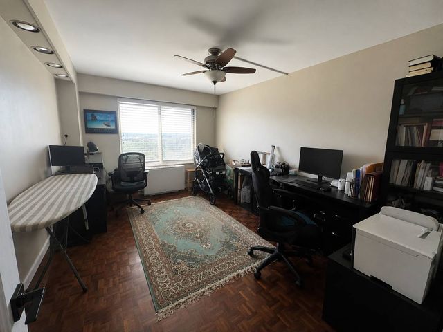 7061 N Kedzie Avenue 1102, Chicago, IL 60645