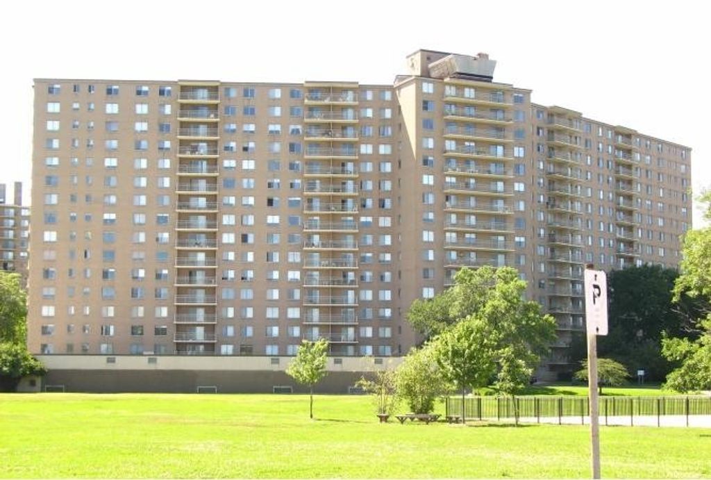 7061 N Kedzie Avenue 1102, Chicago, IL 60645