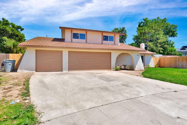 5178 E Woodward Avenue, Fresno, CA 93727