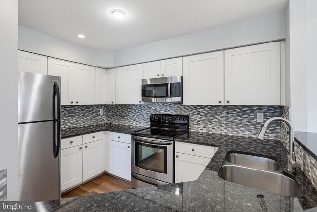 7724 MAYFAIR CIR, Ellicott City, MD 21043