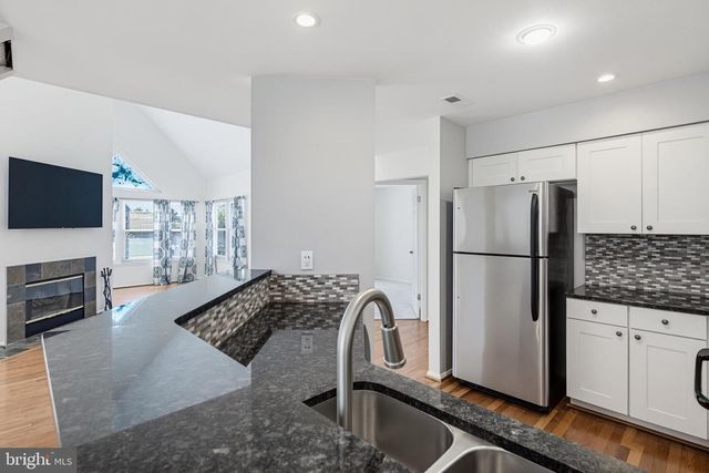 7724 MAYFAIR CIR, Ellicott City, MD 21043