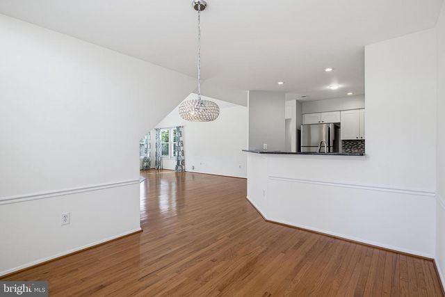 7724 MAYFAIR CIR, Ellicott City, MD 21043