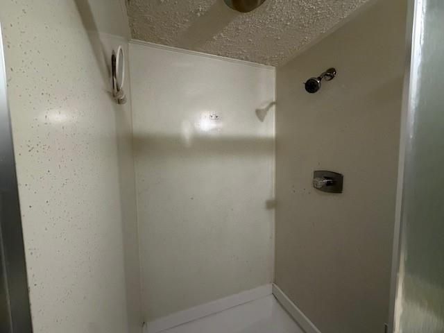 9204 W 99th Terrace, Overland Park, KS 66212
