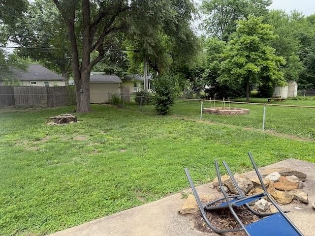 9204 W 99th Terrace, Overland Park, KS 66212
