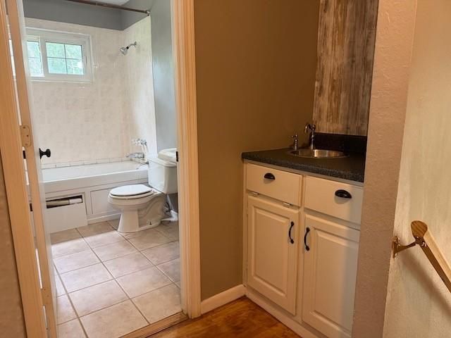 9204 W 99th Terrace, Overland Park, KS 66212