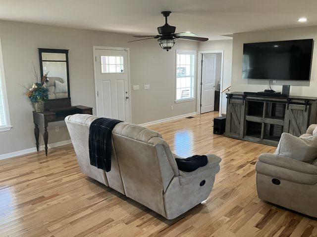 488 Kingdom Rd, Unionville, TN 37180