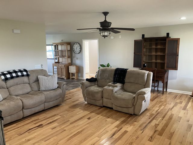 488 Kingdom Rd, Unionville, TN 37180