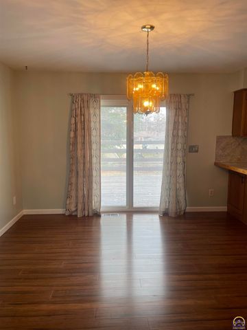 416 S Aquarius ST, Silver Lake, KS 66539