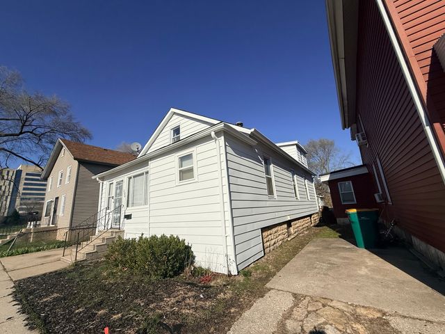 106 S Joliet Street W, Joliet, IL 60436