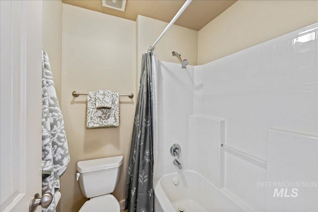 1941 Willow Glen, Star, ID 83669