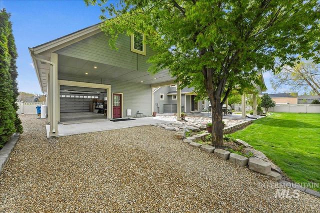 1941 Willow Glen, Star, ID 83669