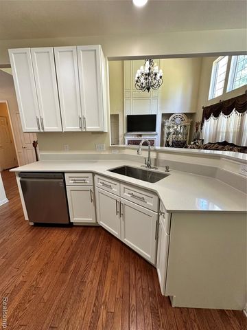 7383 Tottenham, Utica, MI 48317