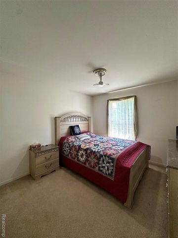 7383 Tottenham, Utica, MI 48317