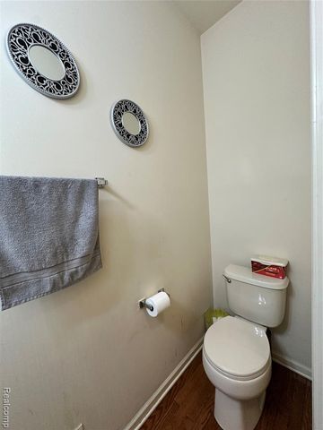 7383 Tottenham, Utica, MI 48317