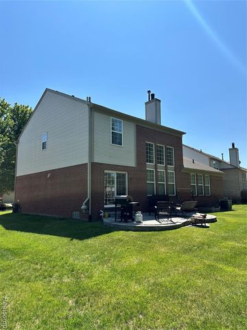 7383 Tottenham, Utica, MI 48317