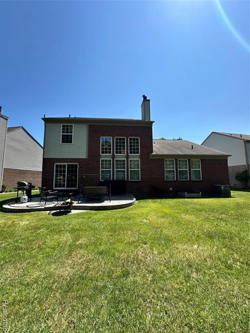 7383 Tottenham, Utica, MI 48317
