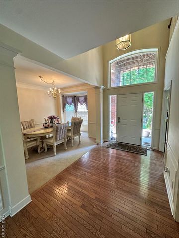 7383 Tottenham, Utica, MI 48317