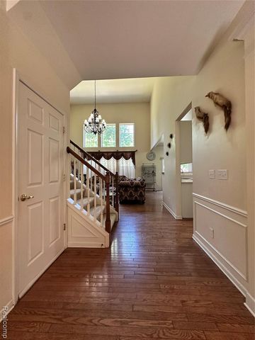 7383 Tottenham, Utica, MI 48317