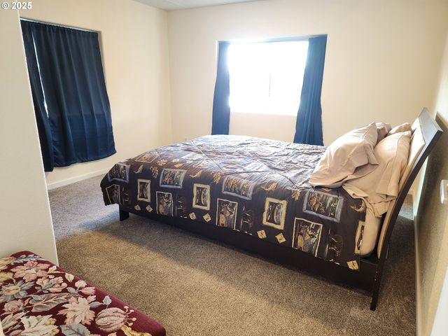 100 RIVER BEND Rd 21, Reedsport, OR 97467