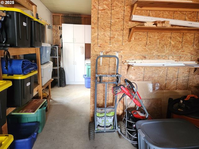 100 RIVER BEND Rd 21, Reedsport, OR 97467