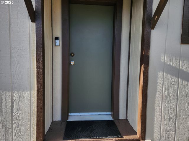 100 RIVER BEND Rd 21, Reedsport, OR 97467