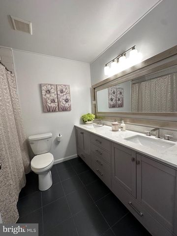 21 TYLER DR, Willingboro, NJ 08046