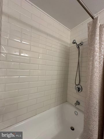21 TYLER DR, Willingboro, NJ 08046