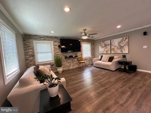 21 TYLER DR, Willingboro, NJ 08046