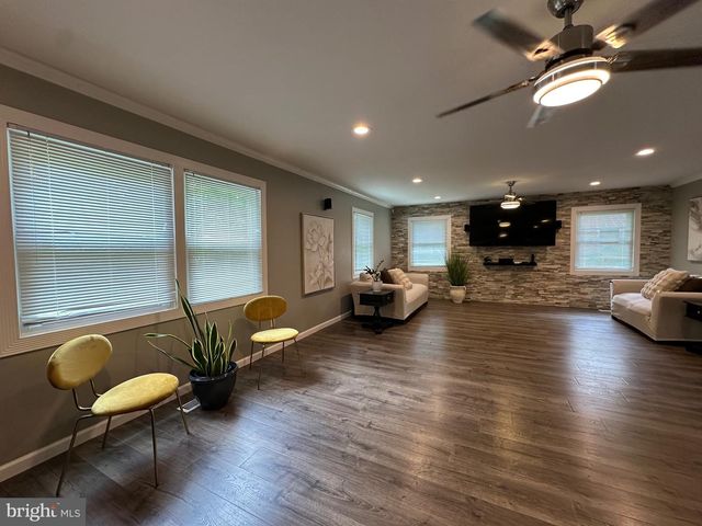 21 TYLER DR, Willingboro, NJ 08046
