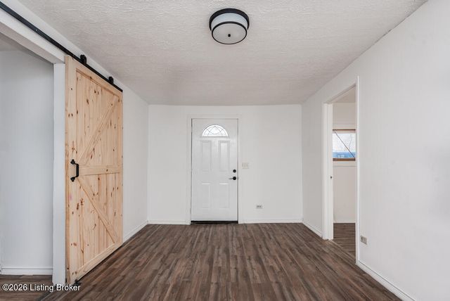 606 Country Club Rd, Louisville, KY 40206