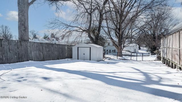 606 Country Club Rd, Louisville, KY 40206