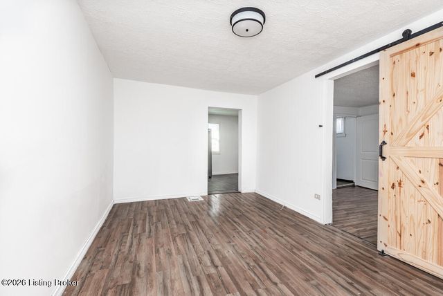 606 Country Club Rd, Louisville, KY 40206