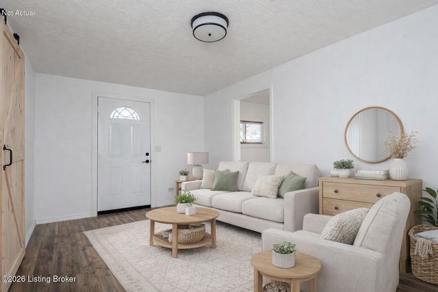 606 Country Club Rd, Louisville, KY 40206