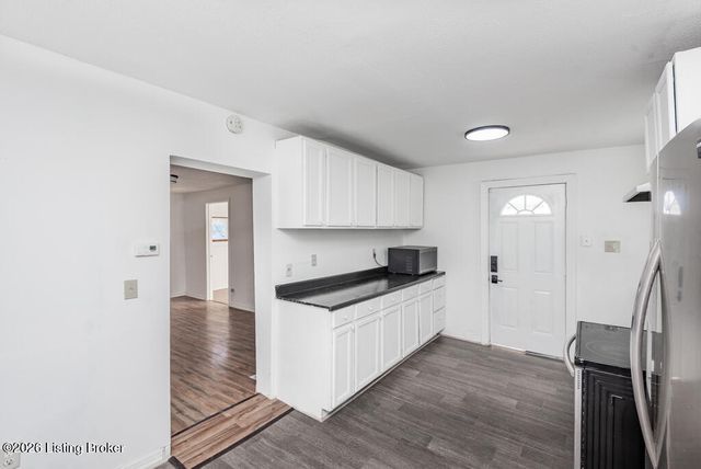 606 Country Club Rd, Louisville, KY 40206