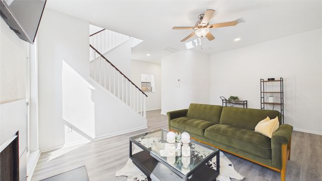 1211 Jackson Boulevard G, Houston, TX 77006