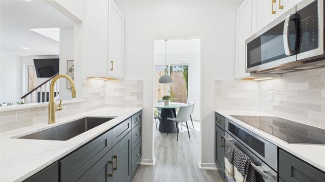 1211 Jackson Boulevard G, Houston, TX 77006