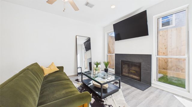 1211 Jackson Boulevard G, Houston, TX 77006