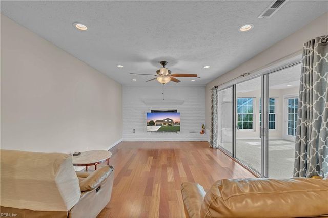 203 Skipper CT, Hampton, VA 23669