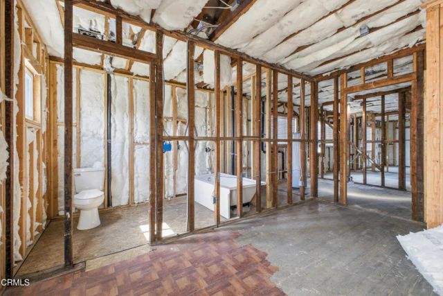 1042 W 62nd Street, Los Angeles, CA 90044