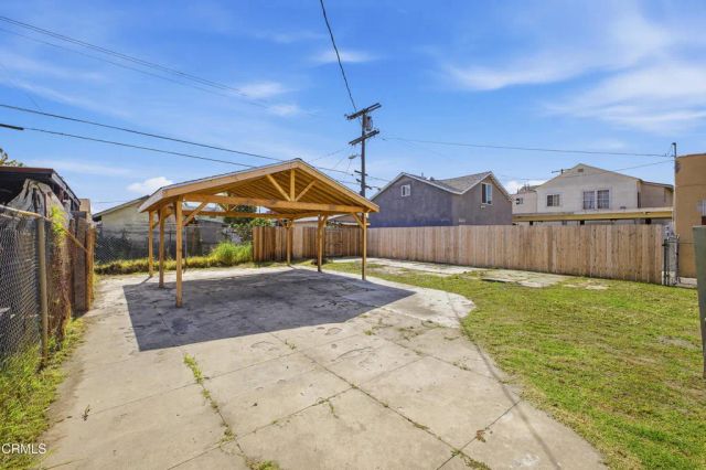1042 W 62nd Street, Los Angeles, CA 90044