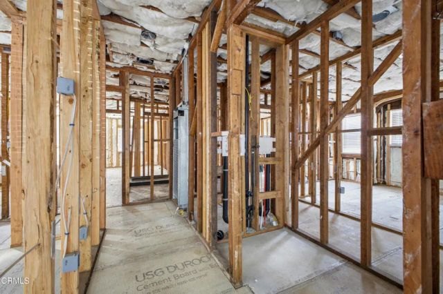 1042 W 62nd Street, Los Angeles, CA 90044