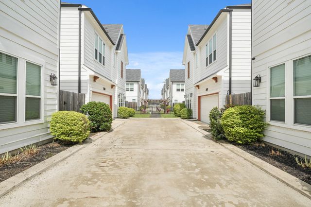 4466 W Tidwell Road, Houston, TX 77091