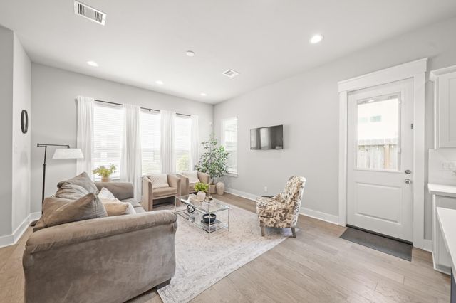 4466 W Tidwell Road, Houston, TX 77091