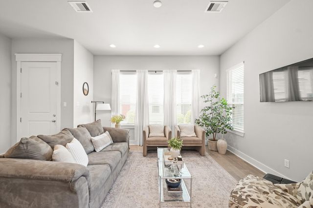 4466 W Tidwell Road, Houston, TX 77091