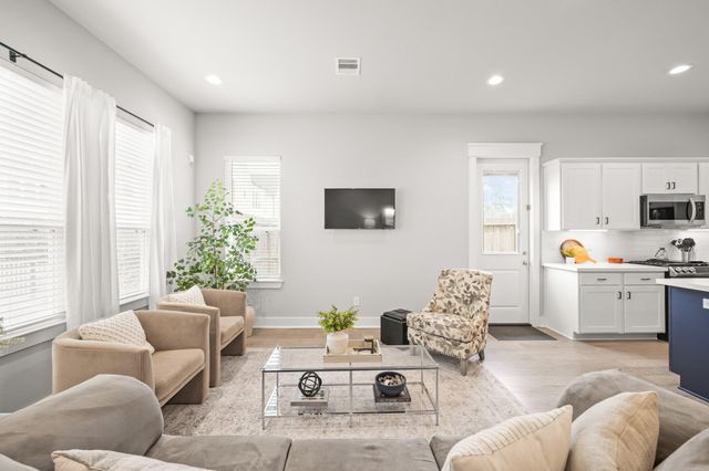 4466 W Tidwell Road, Houston, TX 77091