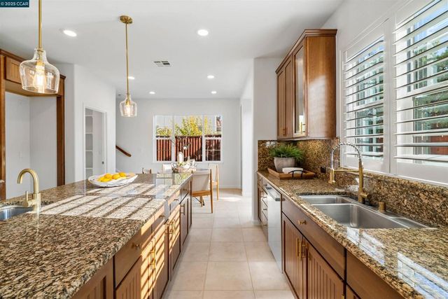 108 Geranium Ct, San Ramon, CA 94582