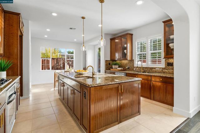 108 Geranium Ct, San Ramon, CA 94582