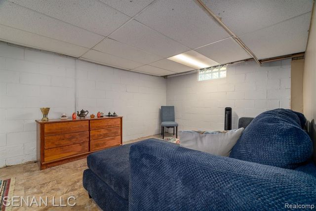 6001 Warwick Street, Detroit, MI 48228