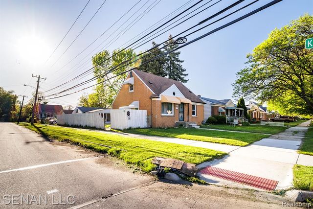 6001 Warwick Street, Detroit, MI 48228